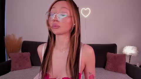 Naomi online show from 07.08.26