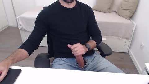 Snapshot of ulep chatting on 02.17.26 Ulep online show from 02.17.26