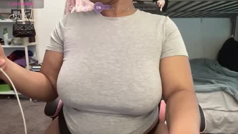 Snapshot of ulovechanel chatting on 12.10.24 Chanel online show from 12.10.24