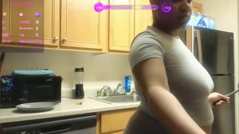 Snapshot of ulovechanel chatting on 12.29.24 Chanel online show from 12.29.24