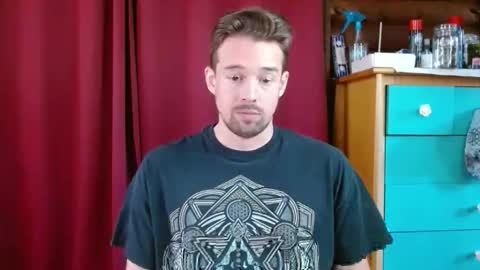 Snapshot of umphreak42 chatting on 11.14.25 Andrew online show from 11.14.25