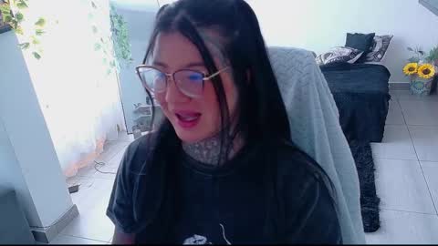 Snapshot of unatatuada chatting on 09.16.25 Franchesca online show from 09.16.25