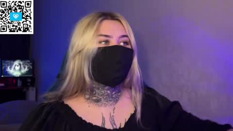 Snapshot of unaxyling chatting on 03.17.26 unaxyling online show from 03.17.26