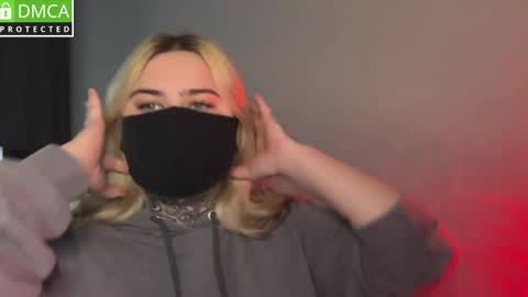 Snapshot of unaxyling chatting on 03.29.26 unaxyling online show from 03.29.26