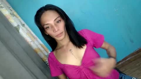 Snapshot of uncut_queen chatting on 10.23.25 LOVELY JANE online show from 10.23.25