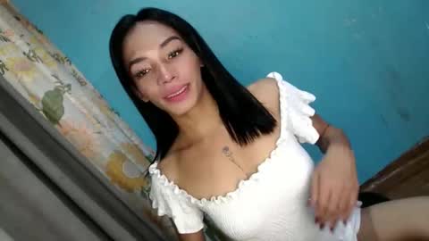 Snapshot of uncut_queen chatting on 10.24.25 LOVELY JANE online show from 10.24.25