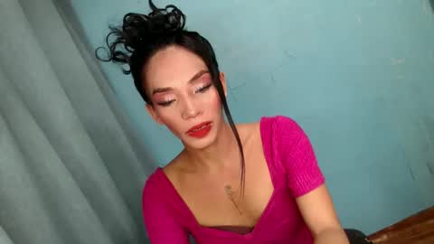 Snapshot of uncut_queen chatting on 11.23.25 LOVELY JANE online show from 11.23.25