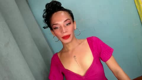 Snapshot of uncut_queen chatting on 11.24.25 LOVELY JANE online show from 11.24.25