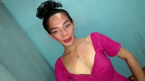 Snapshot of uncut_queen chatting on 12.04.25 LOVELY JANE online show from 12.04.25