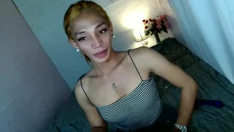 Snapshot of uncut_queen chatting on 05.02.26 LOVELY JANE online show from 05.02.26
