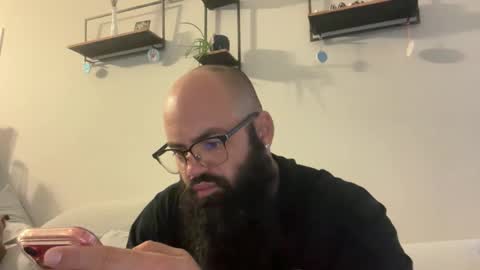 Snapshot of uncutbeard129840 chatting on 04.08.26 uncutbeard129840 online show from 04.08.26
