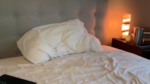 Snapshot of uncutnudist chatting on 10.25.25 uncutnudist online show from 10.25.25