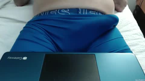 Snapshot of uneedadaddii chatting on 02.12.25 . online show from 02.12.25