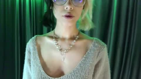 unforgettablehelen online show from 05.22.26