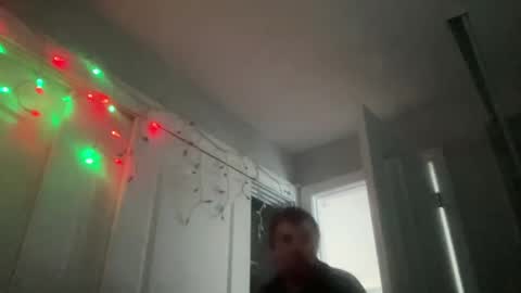 Snapshot of ungerisland chatting on 12.14.24 ungerisland online show from 12.14.24