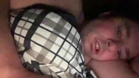 Snapshot of ungerisland chatting on 03.06.25 ungerisland online show from 03.06.25