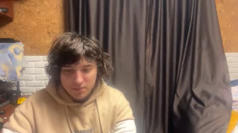 Snapshot of unholy_heat chatting on 12.19.25 Anri online show from 12.19.25