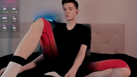 Snapshot of unholyhalo chatting on 11.06.25 Kyle online show from 11.06.25