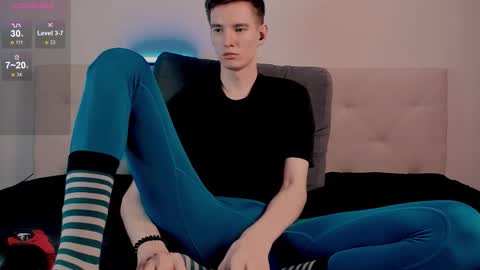 Snapshot of unholyhalo chatting on 11.09.25 Kyle online show from 11.09.25