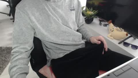 uniqueboy22 online show from 05.13.26