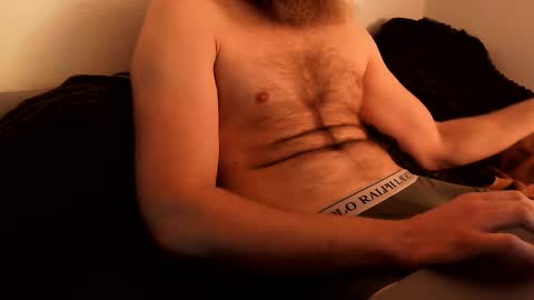 Snapshot of unknownbeard89 chatting on 01.18.25 unknownbeard89 online show from 01.18.25