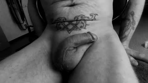 Snapshot of unlitimnaughty_ chatting on 01.23.25 unlitimnaughty_ online show from 01.23.25