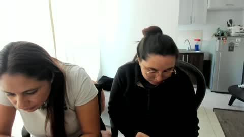 Snapshot of until_wet chatting on 08.01.26 Kary and jhoa online show from 08.01.26