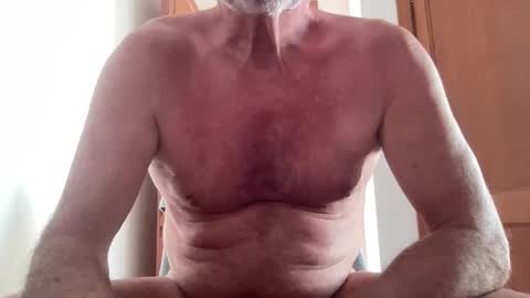 Snapshot of upton64 chatting on 10.28.25 Oak Cock online show from 10.28.25