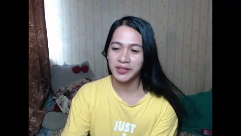 Snapshot of ur_asianpretty chatting on 05.27.26 Aya online show from 05.27.26