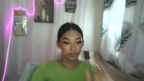 ur_dazzlingmorenaxx online show from 05.05.26