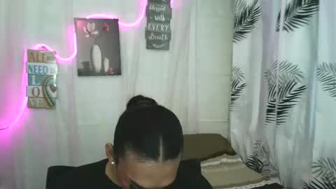 ur_dazzlingmorenaxx online show from 06.07.26
