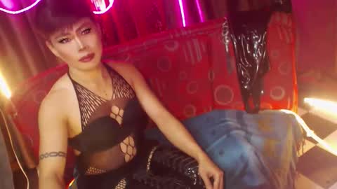 MISS ANNA online show from 02.05.26