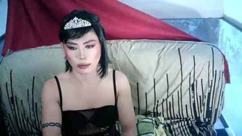 MISS ANNA online show from 04.21.26