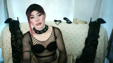 Snapshot of ur_dominatrix chatting on 06.03.26 MISS ANNA online show from 06.03.26