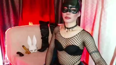 Snapshot of ur_dominatrix chatting on 06.30.26 MISS ANNA online show from 06.30.26