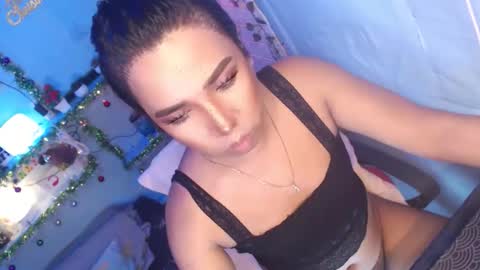 Snapshot of ur_hot_tommiexx chatting on 09.29.25 jennie online show from 09.29.25