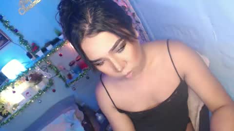 Snapshot of ur_hot_tommiexx chatting on 10.21.25 jennie online show from 10.21.25