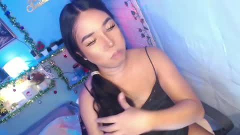 Snapshot of ur_hot_tommiexx chatting on 10.22.25 jennie online show from 10.22.25