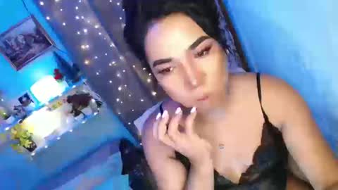 Snapshot of ur_hot_tommiexx chatting on 12.17.25 jennie online show from 12.17.25