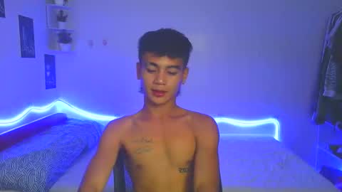 ur_naughtyboy_raphael online show from 09.24.25