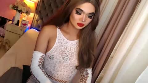 Snapshot of ur_sassygirl chatting on 01.22.25 Kath online show from 01.22.25