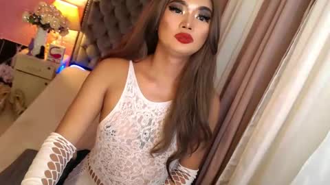 Snapshot of ur_sassygirl chatting on 01.22.25 Kath online show from 01.22.25