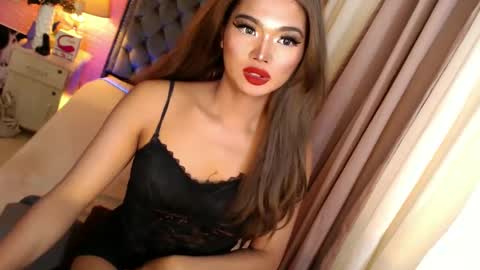 Snapshot of ur_sassygirl chatting on 02.10.25 Kath online show from 02.10.25