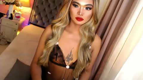 Snapshot of ur_sassygirl chatting on 02.17.25 Kath online show from 02.17.25