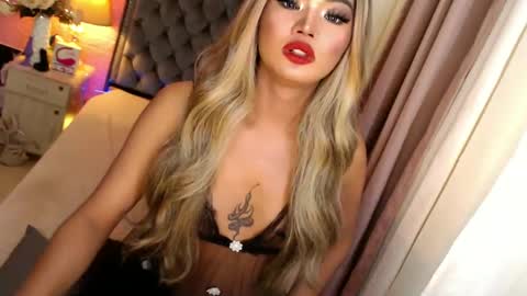 Snapshot of ur_sassygirl chatting on 02.17.25 Kath online show from 02.17.25