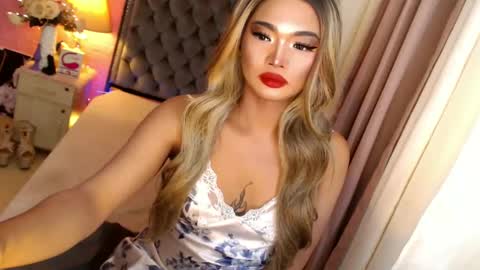 Snapshot of ur_sassygirl chatting on 02.17.25 Kath online show from 02.17.25