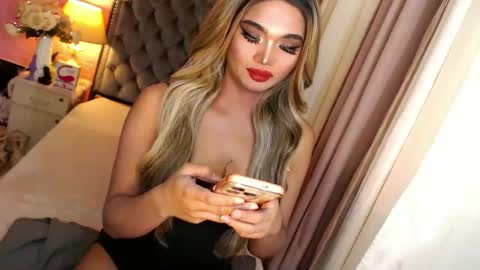 Snapshot of ur_sassygirl chatting on 02.21.25 Kath online show from 02.21.25