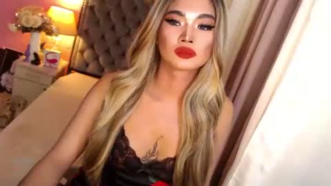 Snapshot of ur_sassygirl chatting on 02.23.25 Kath online show from 02.23.25