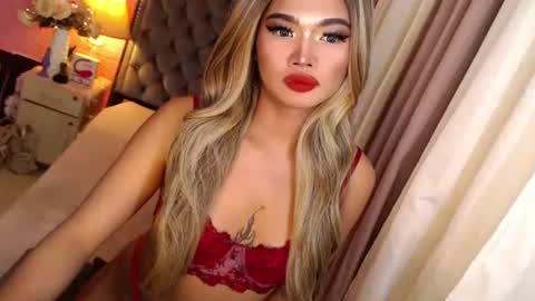 Snapshot of ur_sassygirl chatting on 02.25.25 Kath online show from 02.25.25