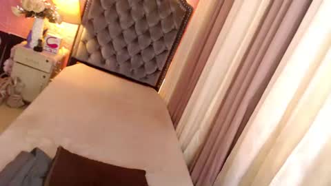 Snapshot of ur_sassygirl chatting on 02.25.25 Kath online show from 02.25.25